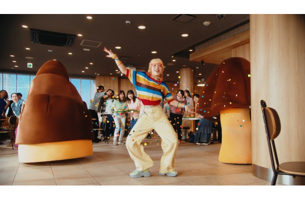 MAHINA/マクドナルド新テレビCM「奇跡の共演」篇(提供写真)