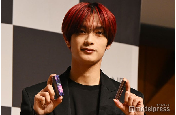 唇の綺麗さにはピンと来ていないが顔の強さには自信がある高橋恭平（C）モデルプレス