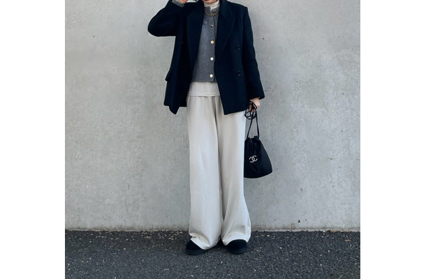 【上下ユニクロ】＋ワンアイテムでつくる洗練スポーティスタイル【40代の毎日コーデ】