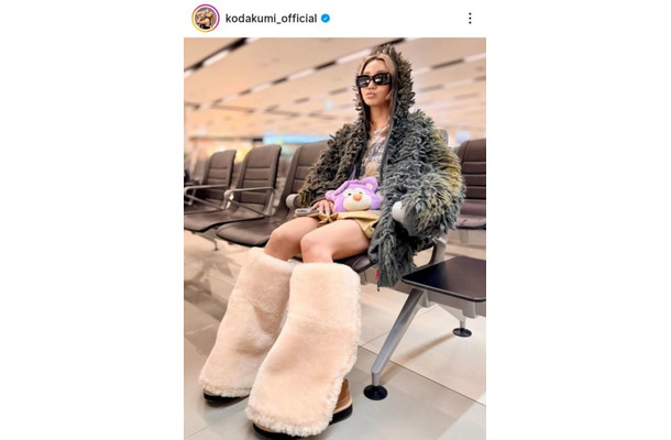 倖田來未、引き締まった美脚が際立つモコモココーデに反響「可愛すぎる」「めっちゃ似合ってます」