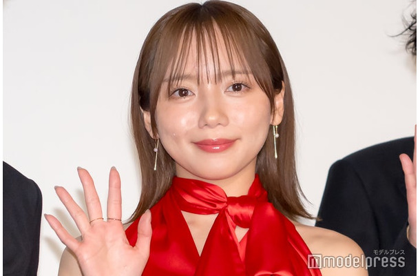 映画「恋愛裁判」初日舞台あいさつに登壇した齊藤京子（C）モデルプレス