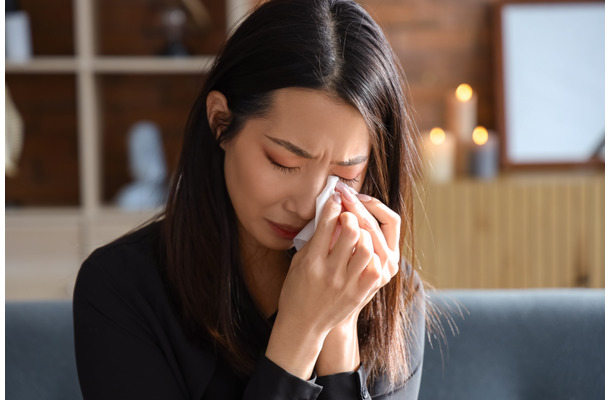 「俺に逆らうなら金は渡さない!」赴任中の夫に通帳とカードを奪われて、もう現金が底をつきそう。こんな男なのに、なぜ妻は“離れられない”と思ってしまったのか