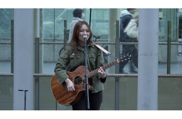 ふみの／渋谷路上ライブの様子（提供写真）
