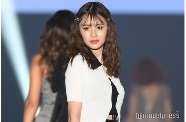 塚本恋乃葉(C)モデルプレス