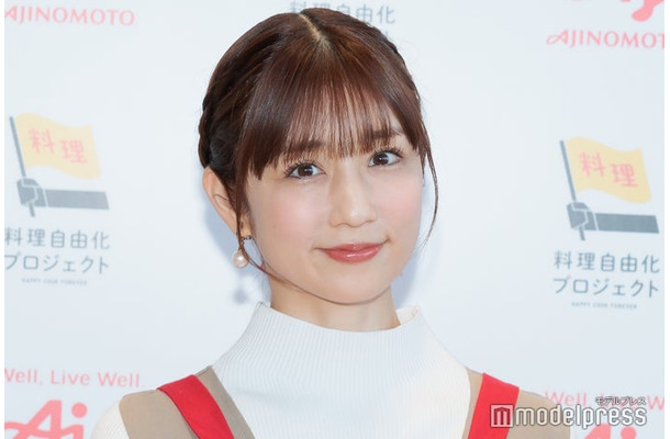 メディア発表会に出席した小倉優子(C)モデルプレス