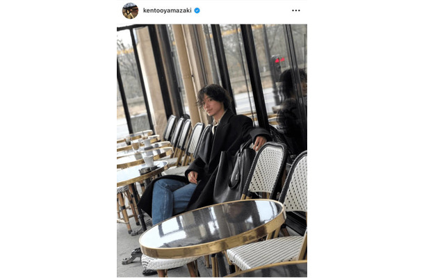 山崎賢人、コートでシックに決めたパリでのオシャレSHOTに反響「激メロ」「めっちゃかっこいい!」