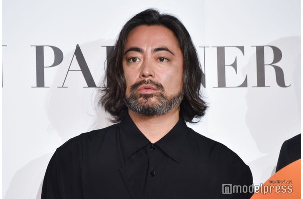 発表会に出席した山田孝之（C）モデルプレス