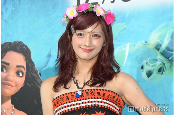 しなこ(C)モデルプレス