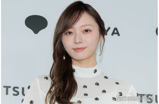 2nd写真集「透明な覚悟」発売記念記者会見に出席した梅澤美波(C)モデルプレス