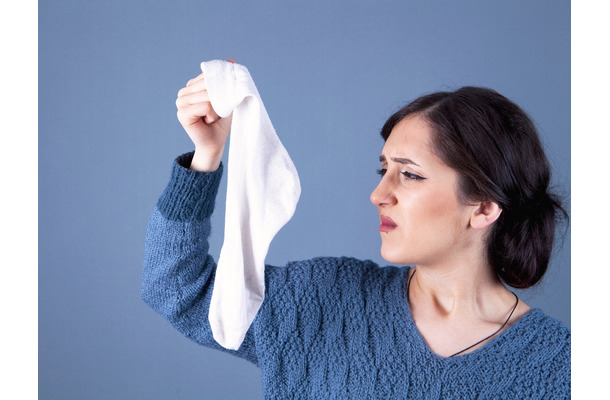 脱ぎっぱなし靴下にイラッ！怒鳴らず夫が動く「魔法のひと言」