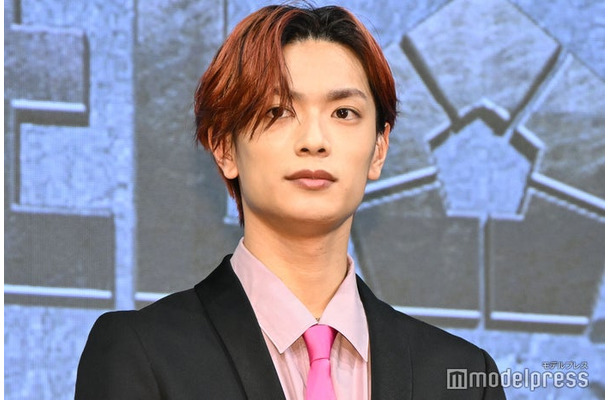 シュッとした顔をしているが「財産」を「ぜんざい」と言い間違え会場を和ませていた高橋恭平（C）モデルプレス