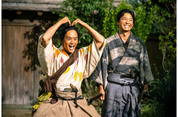 「毒くない」は誰が仕込んだ？ 信長が試した“忠義”と“裏切り”の境界線。孤高のカリスマ・信長の悲しい過去が明らかに……【NHK大河『豊臣兄弟！』6話】