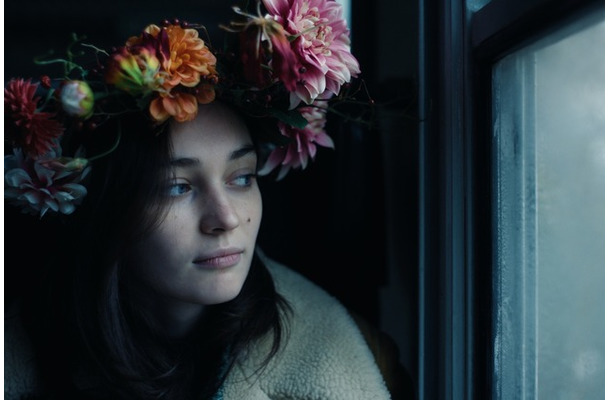 『OXANA/裸の革命家・オクサナ』© 2024 - Rectangle Productions - 2.4.7. Films - Hero Squared - France 3 Cinéma - Tabor Ltd