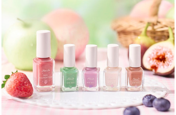 左から「パラドゥ　ネイルファンデーション（限定色）」「パラドゥ　ミニネイル（春新色）」 ／提供画像