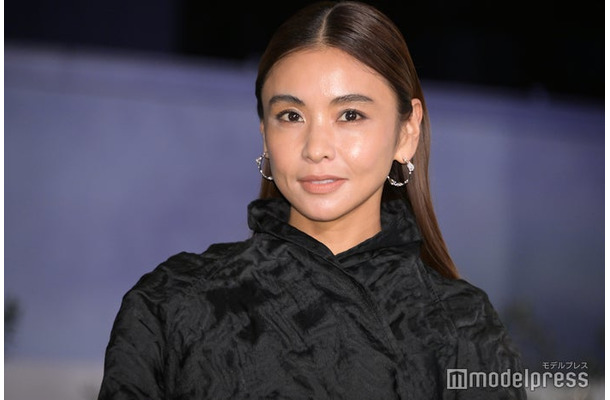 滝沢眞規子(C)モデルプレス