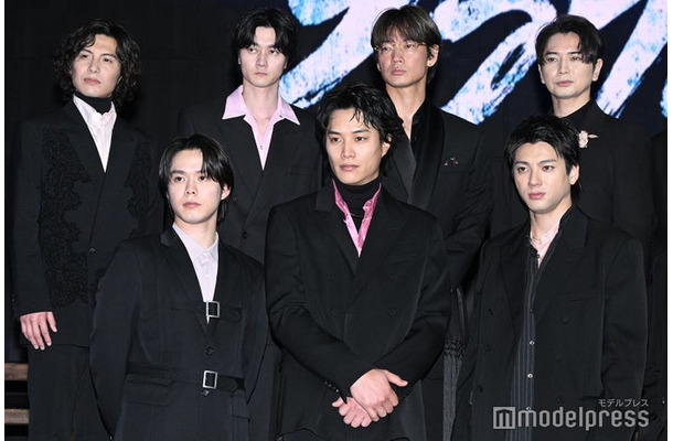 「ちるらん 新撰組鎮魂歌」制作発表に登場した(後列左から)宮崎秋人、柳俊太郎、綾野剛、松本潤(前列左から)細田佳央太、鈴木伸之、山田裕貴(C)モデルプレス