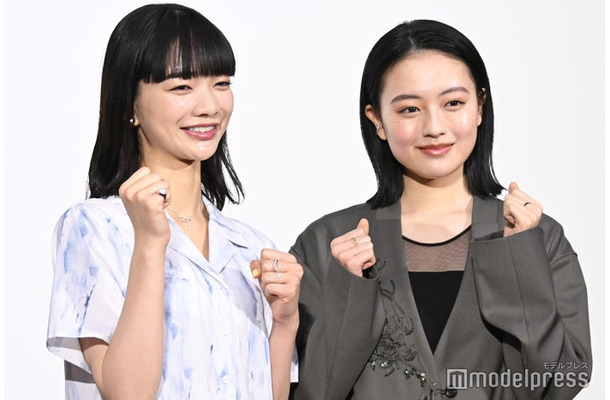 「風、薫る」第1週試写会見に出席した見上愛、上坂樹里（C）モデルプレス