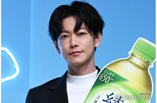 「綾鷹」新アンバサダーに就任した佐藤健（C）モデルプレス