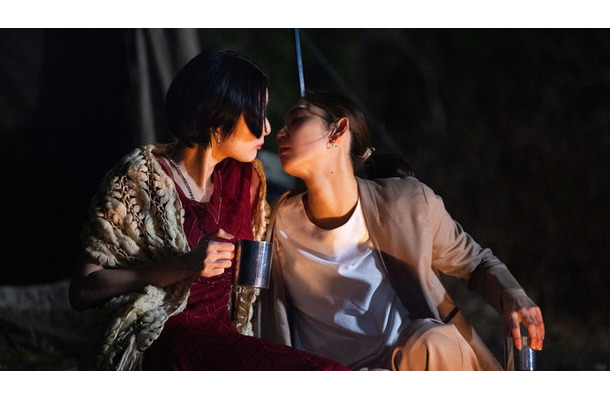 片山萌美、山谷花純「セフレの品格 ドラマ版 SEASON2」（C）2025日活