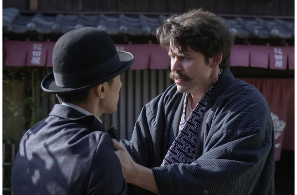 吉沢亮、トミー・バストウ「ばけばけ」第115話（C）NHK