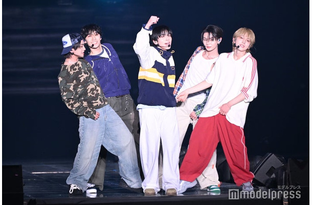 WILD BLUE（C）モデルプレス