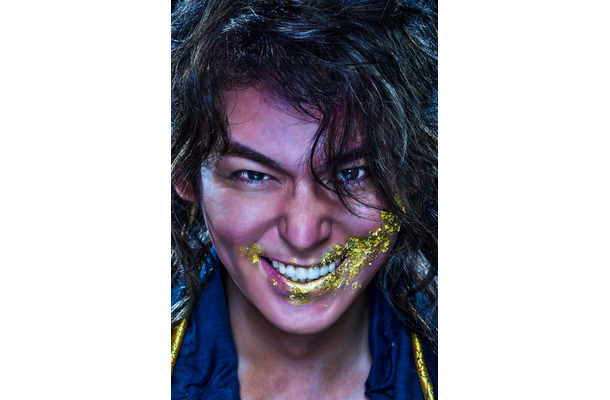 小瀧望「うま－馬に乗ってこの世の外へ－」メインビジュアル（提供写真）