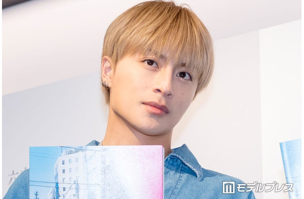「Footprints」発売記念イベント取材に出席した白濱亜嵐（C）モデルプレス