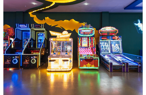 カナダで…「なにこれ」ゲーセンで溜まり続ける“謎のポイント”⇒受付に持っていった瞬間「もらえるの!?」