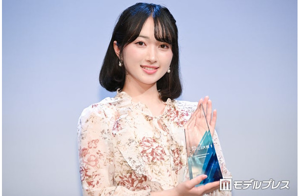 グランプリに輝いた佐塚こころさん（C）モデルプレス