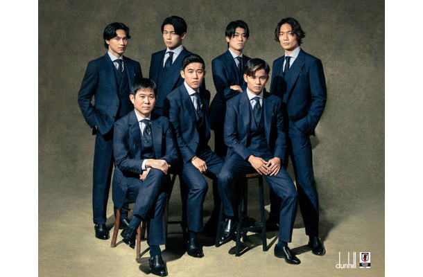 ダンヒル、森保一監督と日本代表選手を起用した「SAMURAI BLUE COLLECTION 2026」発表