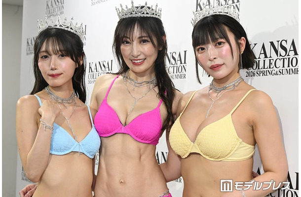 (左から)「KANSAI COLLECTION 2026 SPRING&SUMMER」囲み取材に応じた村雨芙美、熊田曜子、 柚乃りか(C)モデルプレス