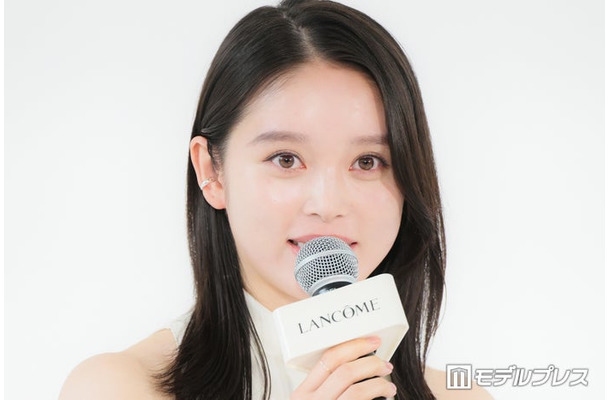 「ランコム ジャパン アンバサダー就任記者会⾒」に出席した高石あかり(C)モデルプレス