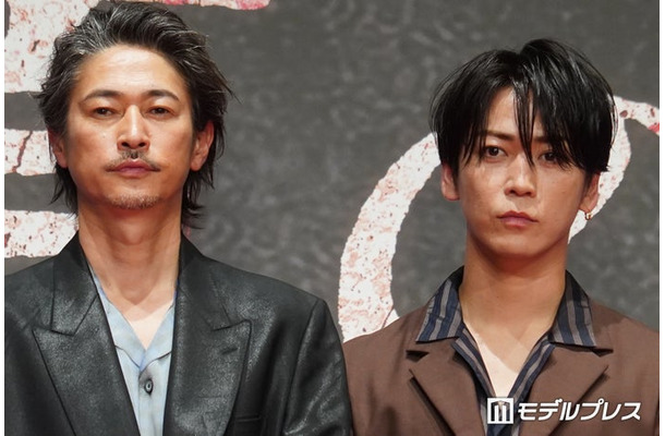 「外道の歌 SEASON2」配信記念イベントに登壇した窪塚洋介、亀梨和也（C）モデルプレス