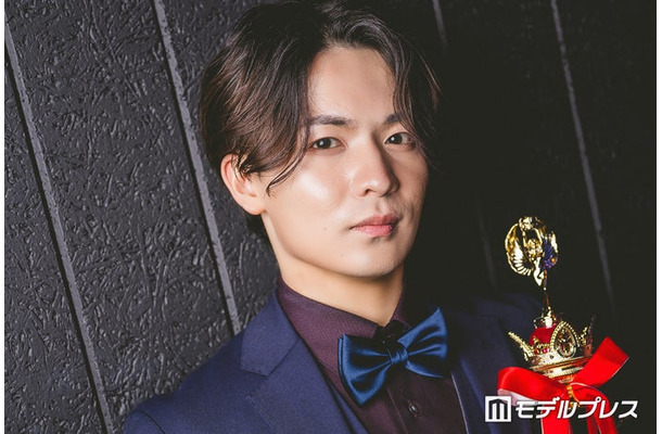 モデルプレスのインタビューに応じた上平恵太さん（C）モデルプレス