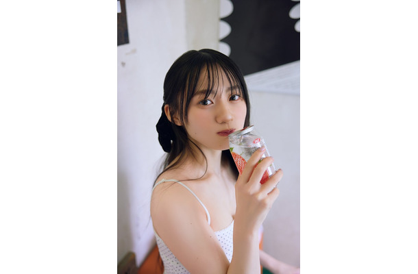 川崎桜／「アザーカットミニブック」先行カット（撮影／須江隆治）