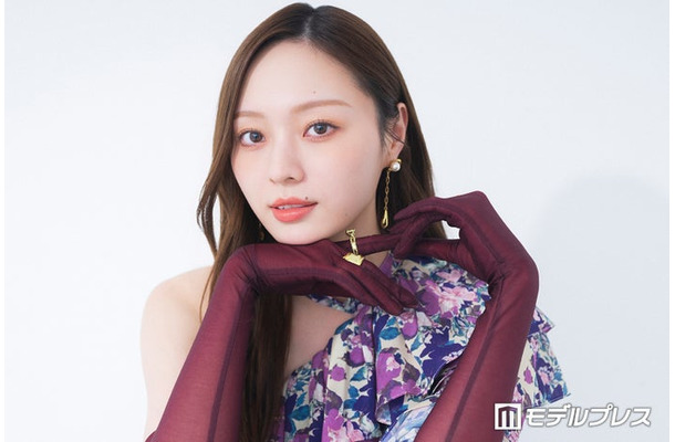 モデルプレスのインタビューに応じた梅澤美波(C)モデルプレス