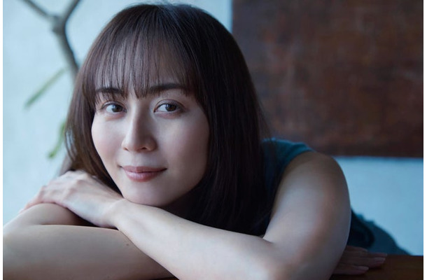 撮影：三宮幹史／比嘉愛未エッセイ「タイトル未定（仮）」（6月10日発売／講談社）より