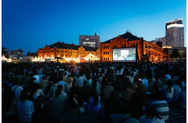 【2026年GW】日本最大級の野外シネマフェス「SEASIDE CINEMA」横浜で5月2日〜6日開催