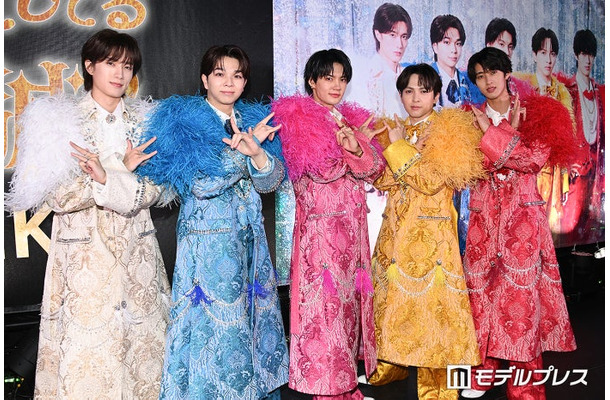 M!LK(左から)山中柔太朗、塩崎太智、佐野勇斗、吉田仁人、曽野舜太(C)モデルプレス