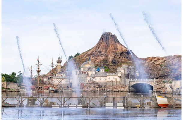 “びしょ濡れ”ハーバースプラッシュ（C）Disney