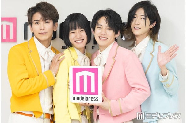 モデルプレスの取材に応じたじん、おヨネ、ケンケン、サカイJr.／モナキ（C）モデルプレス