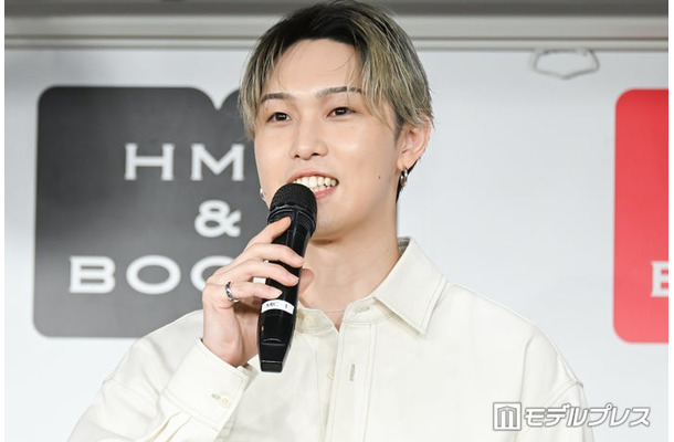 1st写真集「LIVING FOR」刊行イベントに登壇した堀夏喜（C）モデルプレス