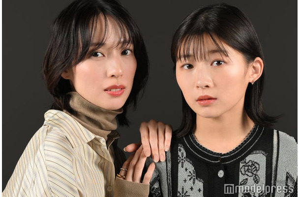 モデルプレスのインタビューに応じた戸田恵梨香、伊藤沙莉（C）モデルプレス