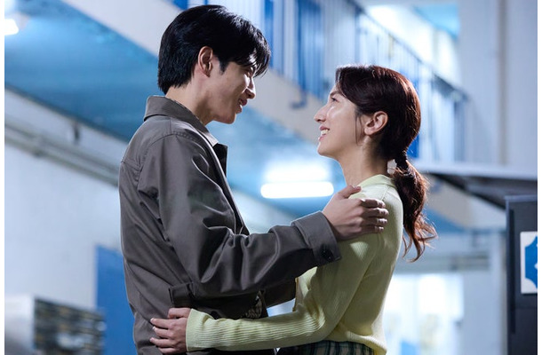 志尊淳、仁村紗和「10回切って倒れない木はない」第6話（C）日本テレビ