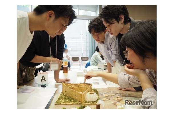 未来の建築家を育てる「中高生建築コンペ挑戦プロジェクト」対面イベント交流会のようす