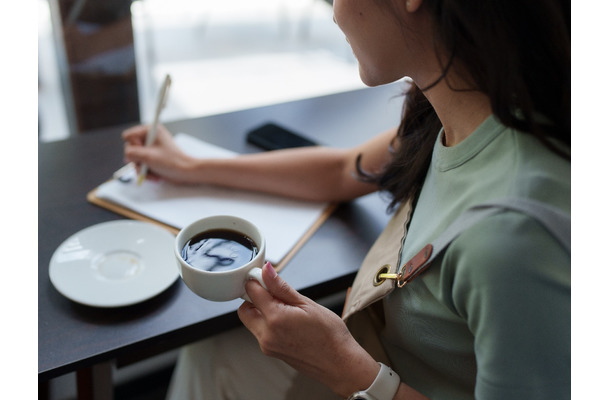 昼寝は仕事効率を34％上げる！何分寝るのが最適？コーヒーで同僚への「面倒見」がよくなる⁉ 【科学的に証明された、脳が冴えるルーティン】