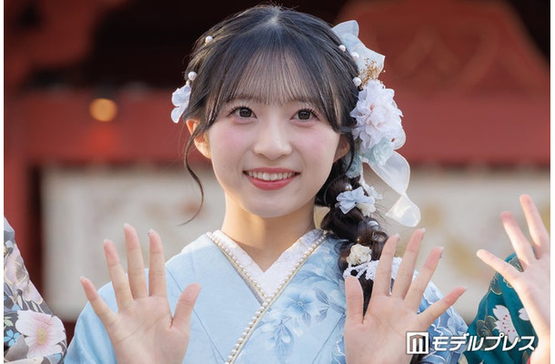 秋山由奈(C)モデルプレス