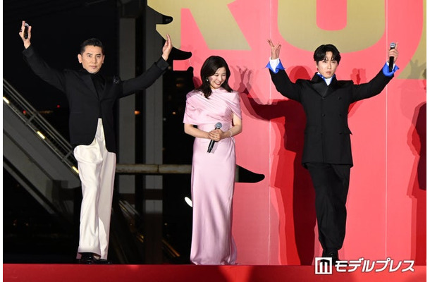本木雅弘＆宮舘涼太、息ぴったりな華麗なターン披露（C）モデルプレス