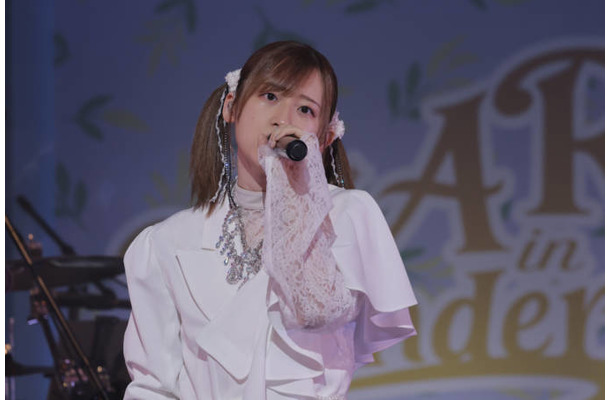 【独占】高橋李依、“Wonderland”の案内人として描いた現在地　2ndワンマンライブ「A Rie in Wonderland」で示した、アーティストとしての進化