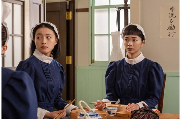 上坂樹里、見上愛「風、薫る」第48話（C）NHK